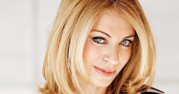 Έλλη Στάη: «Περισσότερο με συμπαθούν οι γυναίκες παρά οι άνδρες»