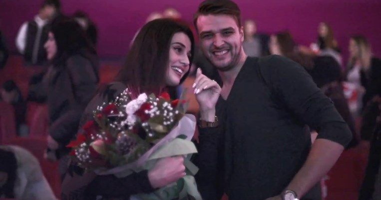 Θεσσαλονίκη: Της έκανε πρόταση γάμου στο σινεμά μέσω ενός trailer