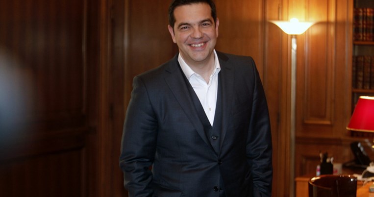 Πώς ο Αλέξης Τσίπρας έγινε Fashion Icon για μία μέρα