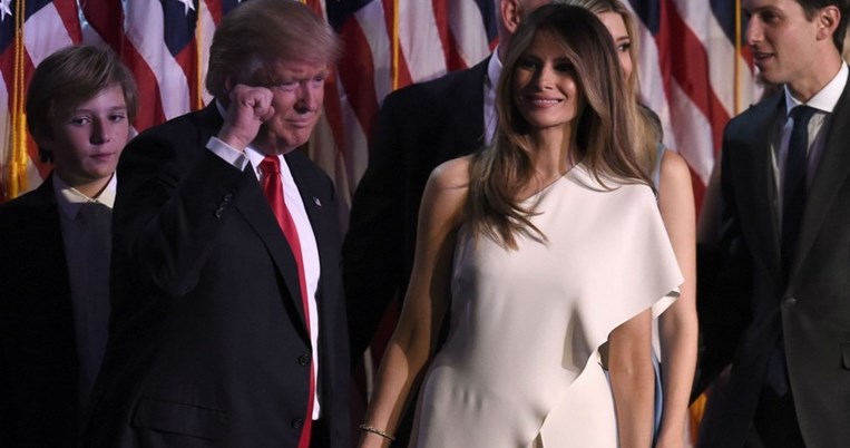H Melania Trump κάνει μήνυση στη Daily Mail και ζητάει 150 εκατομμύρια δολάρια