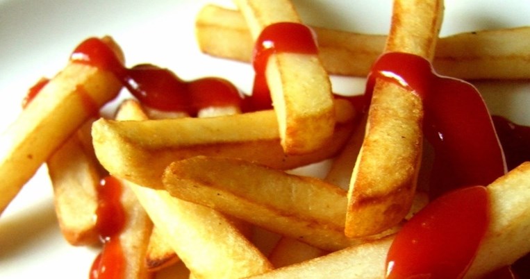 Τελικά η ketchup μπαίνει στο ντουλάπι ή στο ψυγείο; Ένα αιώνιο ερώτημα βρίσκει απάντηση
