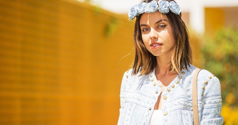 Κόβοντας ένα και μόνο πράγμα από τη διατροφή της, εξαφάνισε όλα τα σπυράκια της