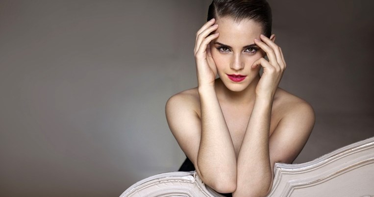 Η Emma Watson φόρεσε το πιο κομψό, «γυμνό», επίσημο φόρεμα του κόσμου