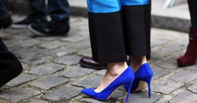 Ο Yves Saint Laurent δημιούργησε τις πρώτες ψηλοτάκουνες γόβες χωρίς τακούνι. Πώς γίνεται;