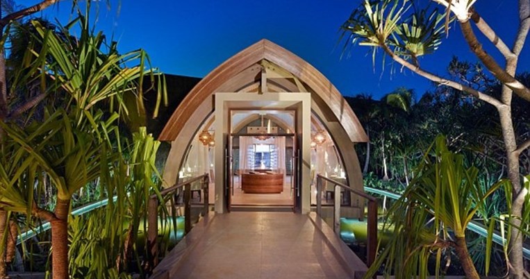 Το σπίτι του Marlon Brando είναι το μέρος που ονειρεύεσαι να κάνεις διακοπές. Κι εσύ και όλοι μας