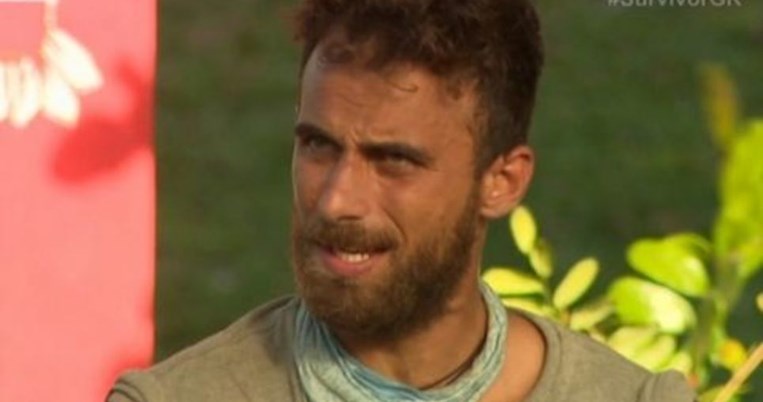 Οι σέξι πόζες του Μάριου από τους Μαχητές στην πασαρέλα πριν το Survivor