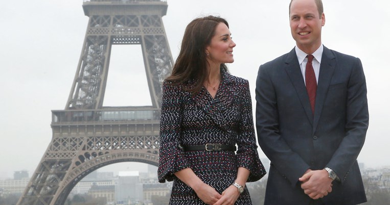 H Chanel τσάντα που κράτησε η Κέιτ Μίντλετον στο Παρίσι είναι η τσάντα των ονείρων μας