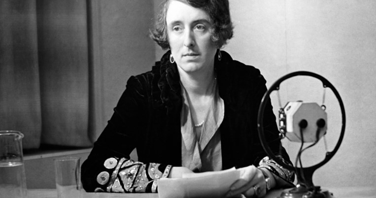 «Έζησα τη ζωή μου πολύ ριψοκίνδυνα»: H Bιρτζίνια Γουλφ στη μοναδική ηχογραφημένη συνέντευξη της