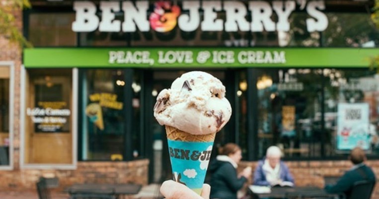Τρέξτε τώρα: Πού θα φάτε δωρεάν παγωτό αυτή τη στιγμή στην Αθήνα