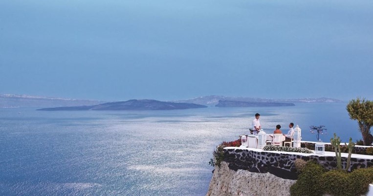 Το εστιατόριο με την πιο εντυπωσιακή θέα στον κόσμο είναι ελληνικό,σύμφωνα με το Νational Geographic