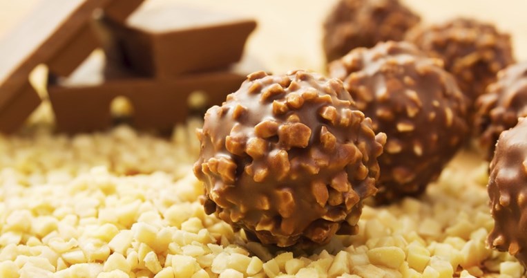 Χειροποίητα Ferrero Rocher. Φτιάξ' τα μόνος σου στο σπίτι 