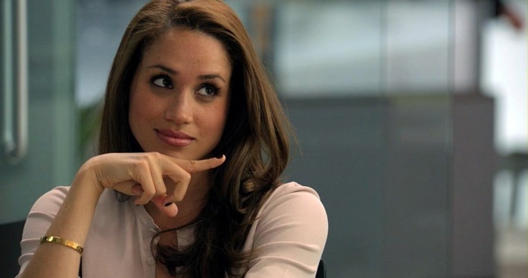 H κίνηση της Μέγκαν Μαρκλ που αποδεικνύει ότι θα παντρευτεί σύντομα τον πρίγκιπα Χάρι 