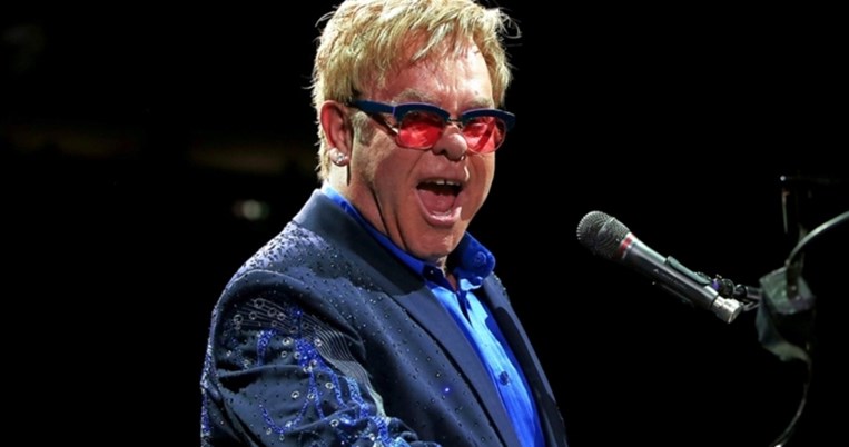 Στην εντατική ο Έλτον Τζον. Ποιος είναι ο λόγος