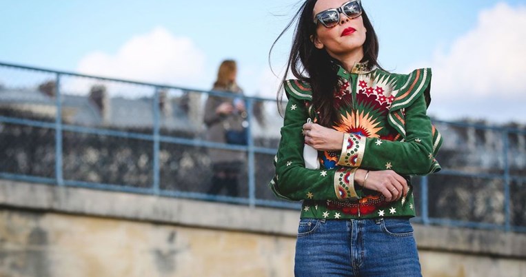 To νέο παντελόνι - οφθαλμαπάτη πουλάει σαν τρελό. Mα είναι δυνατόν να βγεις έτσι στον δρόμο;