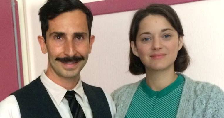 Ο Πολύδωρος άφησε τη νοσηλευτική στην Αθήνα και έκανε το θαρραλέο άλμα στο θέατρο του Παρισιού