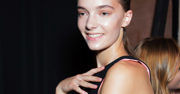 Ένα σούπερ καινοτόμο αντηλιακό προϊόν ενάντια στην πρόωρη γήρανση. Θα το λατρέψεις   