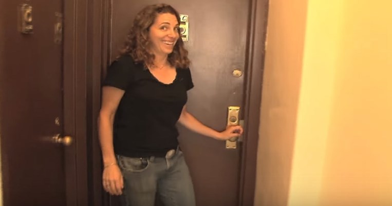 Ένα διαμέρισμα 8 τετραγωνικών στην καρδιά του Μανχάταν χωράει μέσα τα πάντα