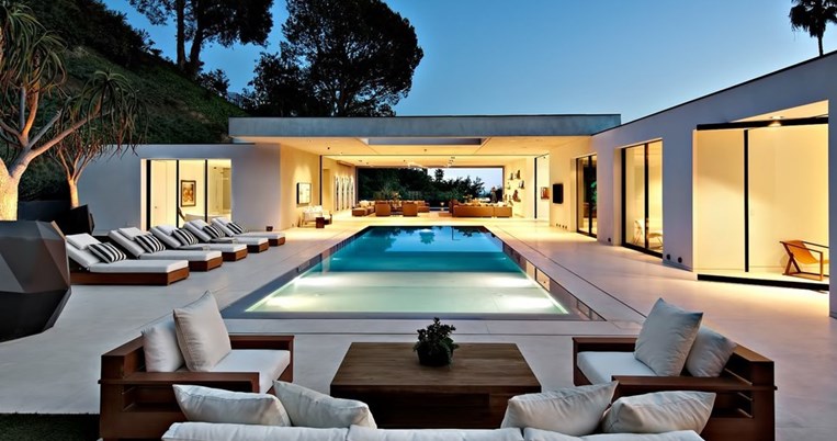 Η Jennifer Aniston μένει σε ένα από τα ομορφότερα σπίτια του Hollywood και εμείς μένουμε άφωνοι