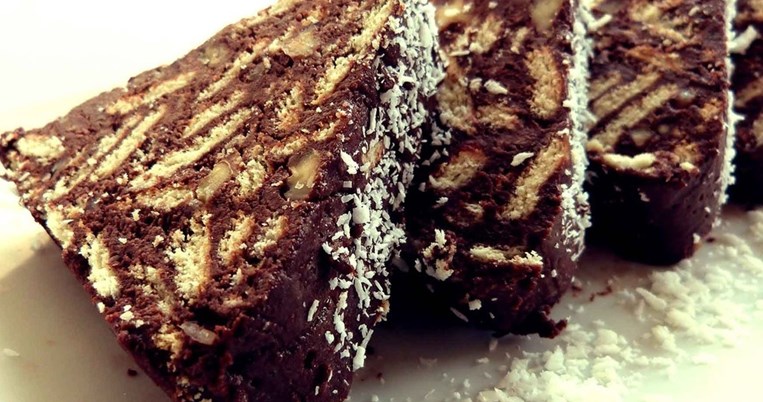 Αυτό είναι το πιο εύκολο γλυκό ψύγειου που μπορείς να φτιάξεις 