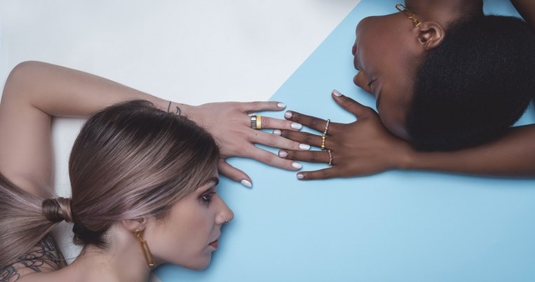 Όταν η απλότητα και η ισορροπία συνδυάζονται με την κουλτούρα και την ομορφιά της Ελλάδας