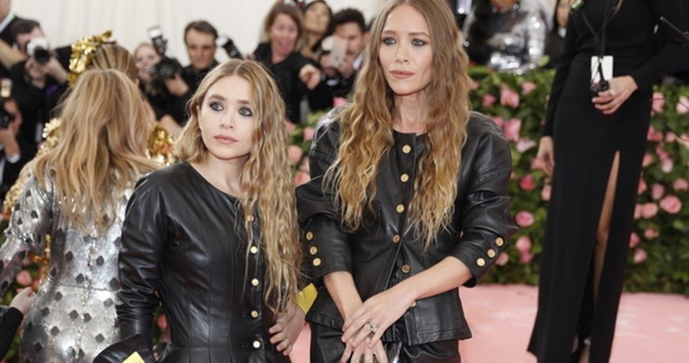 Η Άσλει Όλσεν φόρεσε το total white σύνολο με τον πιο κουλ και απλό τρόπο