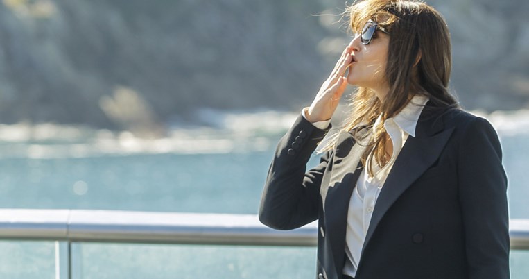 Για πρώτη φορά ξανθιά: H Mόνικα Μπελούτσι λέει «αντίο» στα μαύρα μαλλιά της για τη νέα της ταινία