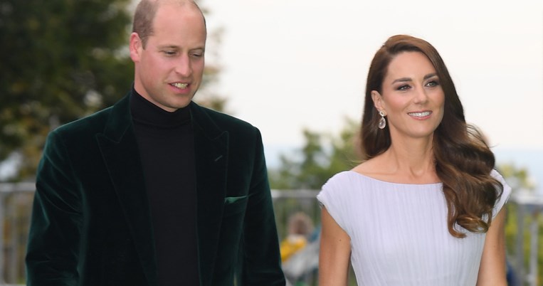 Πιο ερωτευμένοι από την Μέγκαν και τον Χάρη: Ο Ουίλιαμ και η Κειτ Μίντλετον κοιτιούνται με λατρεία 