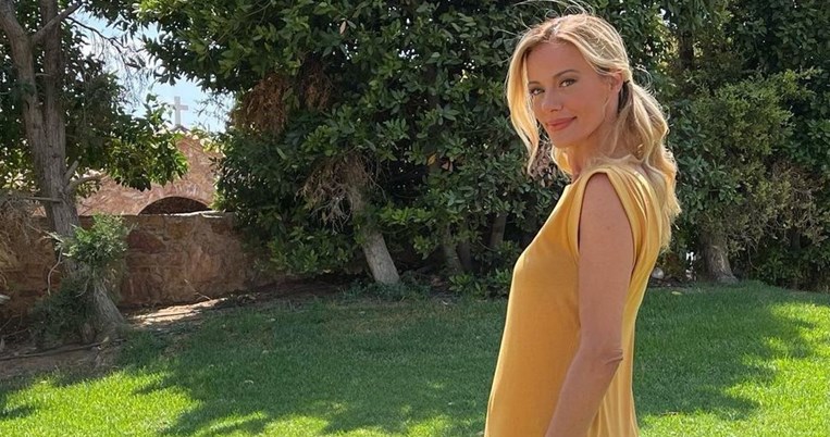 Η Ζέτα Μακρυπούλια φόρεσε τα πιο σέξι Zara outfit δύο μέρες στη σειρά