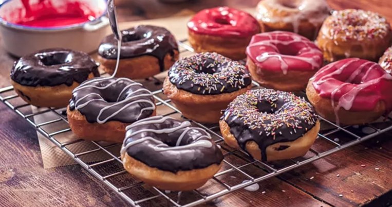 Σοκολατένια donuts στο φούρνο: Η υγιεινή εκδοχή του αγαπημένου γλυκού