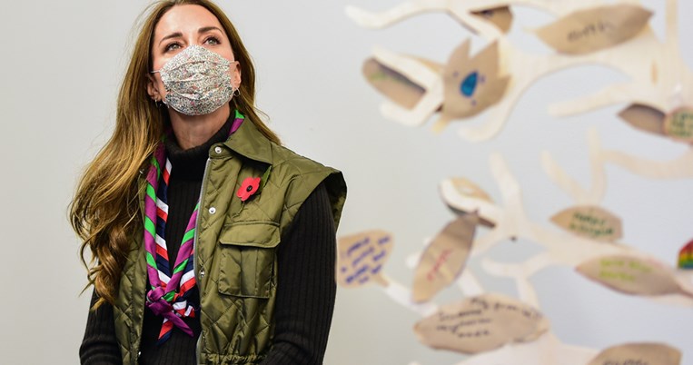 H Kate Middleton σας δείχνει πώς να φορέσετε το must-have κομμάτι της σεζόν