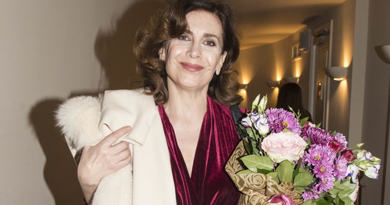 Η Κατερίνα Διδασκάλου με casual εμφάνιση δίπλα στην κόρη της Φλώρα