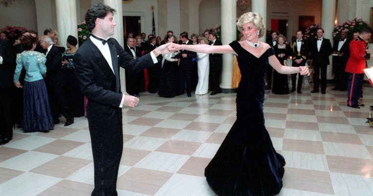 Όταν η Νταϊάνα έκανε έκπληξη στον Κάρολο χορεύοντας μπροστά στο άφωνο κοινό της Royal Opera House