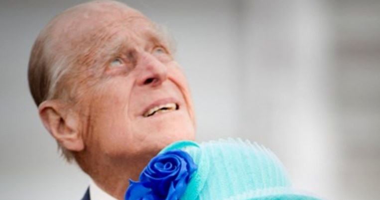 Βασίλισσα Ελισάβετ | Το σπάνιο ρομαντικό στιγμιότυπο με τον πρίγκιπα Φίλιππο πριν τον γάμο τους