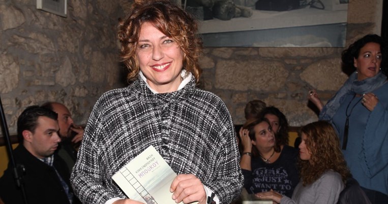 «Δεν μπορώ να μην το σχολιάσω και ας μου γίνουν ριπόρτ και ας κατεβάσουν το προφίλ μου. Αξίζει»