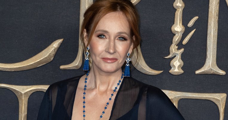 «Έχω δεχτεί τόσες πολλές απειλές που φτάνουν για να καλύψουν ολόκληρο το σπίτι μου»