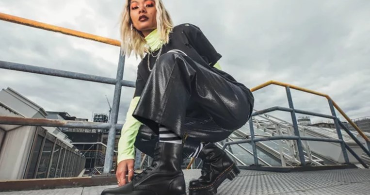 Dr. Martens | Τα αγαπημένα σου μποτάκια ανανεώνονται και γίνονται πιο cool και άνετα