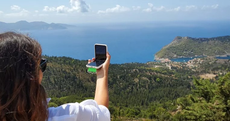 Με ταξιδεύει και το ταξιδεύω! Και κάποιοι ακόμα λόγοι που αυτό το smartphοne είναι το αγαπημένο μου