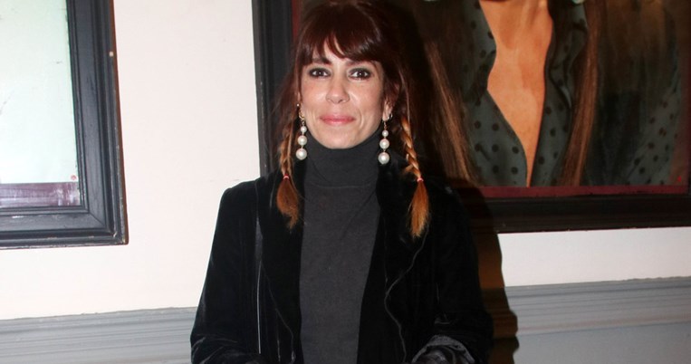 Η Μυρτώ Αλικάκη πήγε θέατρο παρέα με τον (πολύ) γοητευτικό γιο της