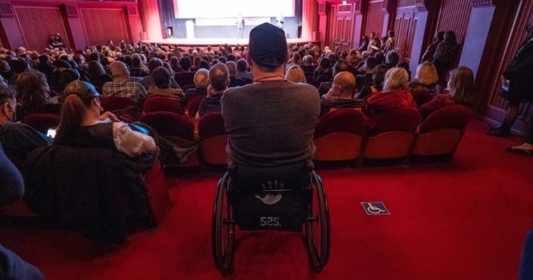 Πρωτοβουλίες της Alpha Bank για την ισότιμη πρόσβαση Ατόμων με Αναπηρία σε πολιτιστικά γεγονότα