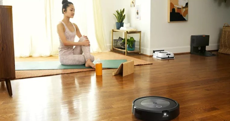 Η καθημερινότητά μου με ένα ρομπότ | Η σκούπα που μου έλυσε τα χέρια