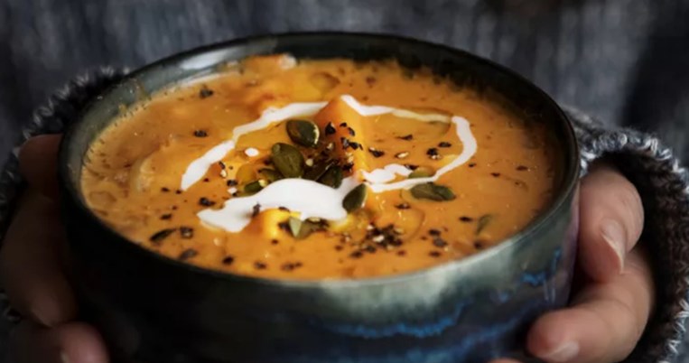 Δέκα αγαπημένες μας συνταγές για σούπες από σεφ, διαιτολόγους και bloggers
