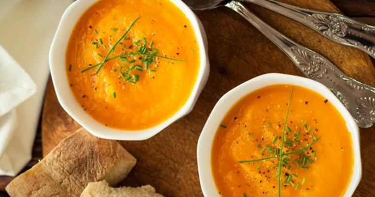 Συνταγή για σούπα βελουτέ καρότου, όλο άρωμα και γεύση