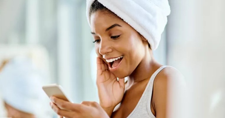 Tα skincare apps που αξίζει να κατεβάσεις στο κινητό σου
