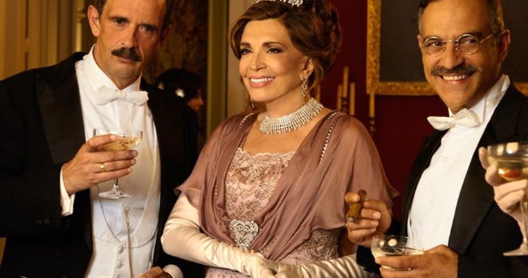 Η Μιμή Ντενίση μας ξεναγεί στον κόσμο του "Σμύρνη μου Αγαπημένη"