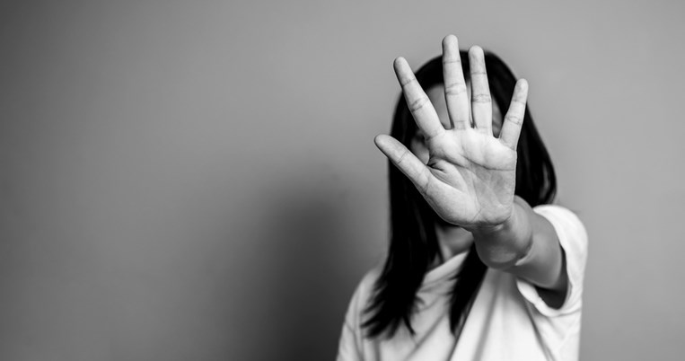Κλιμάκωση της ενδοοικογενειακής βίας το 2021: 19 περιστατικά την ημέρα το 2021 