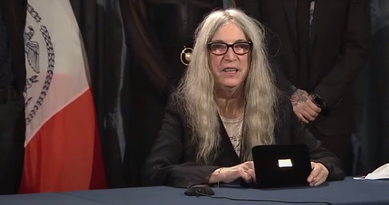 Το κλειδί της πόλης παρέδωσε τιμητικά ο Δήμαρχος της Νέας Υόρκης στην Πάτι Σμιθ