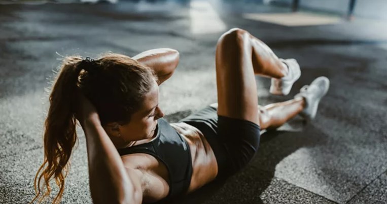 Οι 5 καλύτερες ασκήσεις για την ενδυνάμωση των κοιλιακών