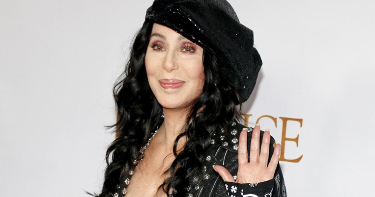 Η Cher αποκάλυψε την σκληρή ρουτίνα γυμναστικής που ακολουθεί στα 75 της χρόνια