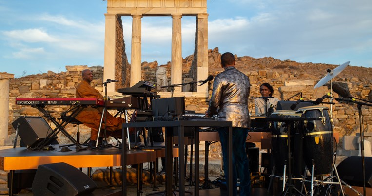 Mία συναρπαστική συναυλία από τον αρχαιολογικό χώρο της Δήλου
