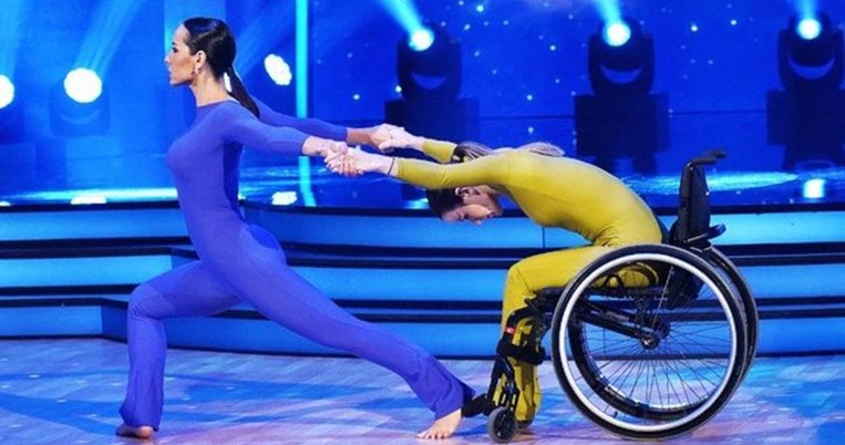 Η παρολυμπιονίκης Αλεξάνδρα Σταματοπούλου έλαμψε και συγκίνησε στη σκηνή του DWTS